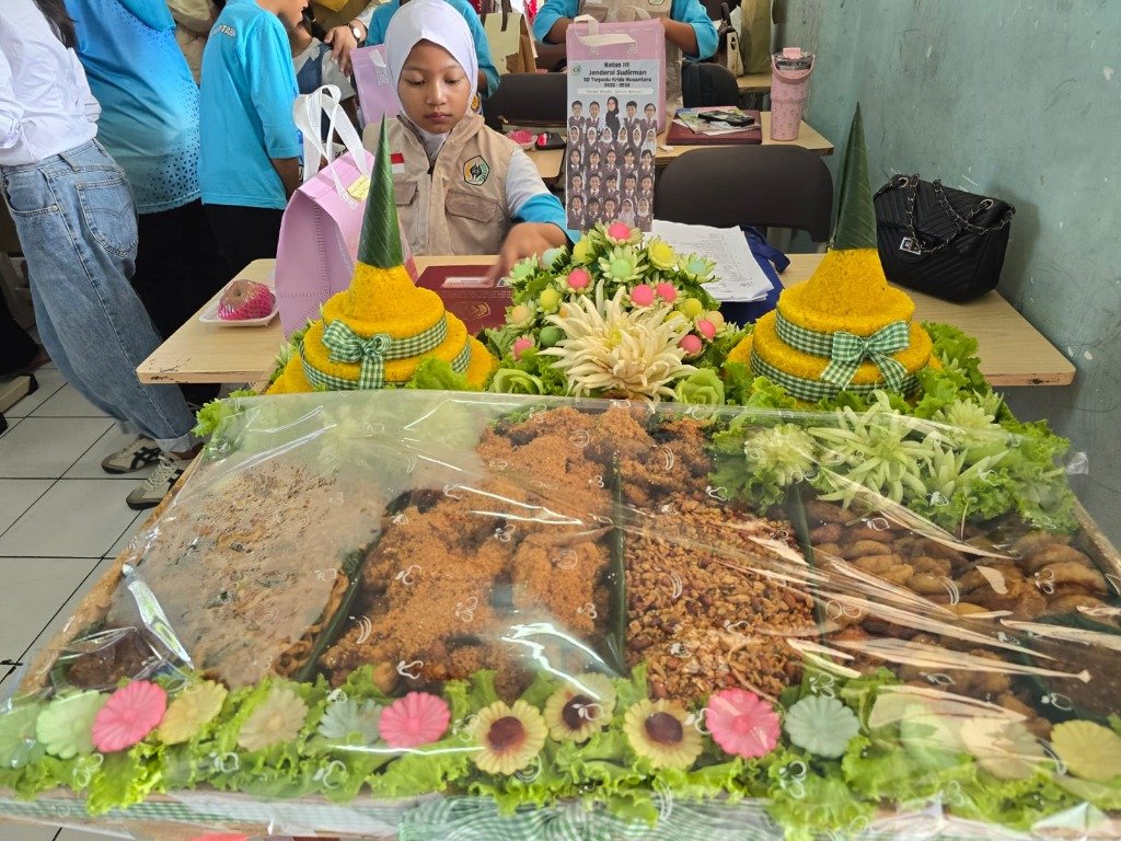 Nasi Tumpeng Nusantara